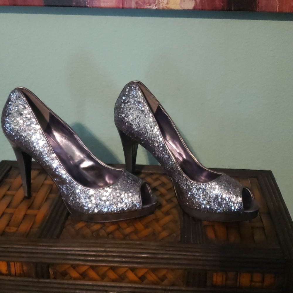 Worn once nine west heels